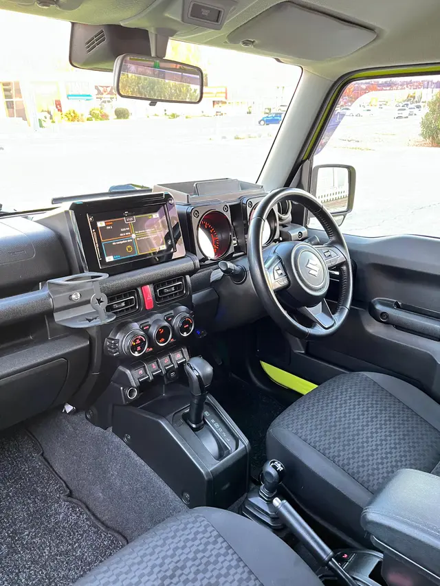 2021 Suzuki Jimny — photo 6 of 7