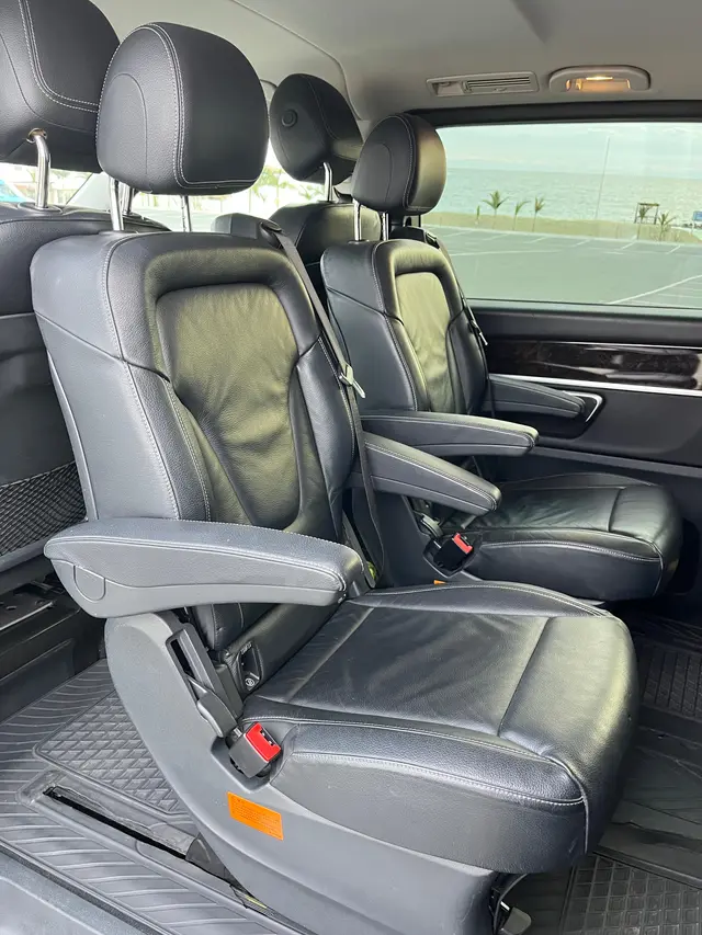 2017 Mercedes-Benz V220d Long — photo 8 of 12