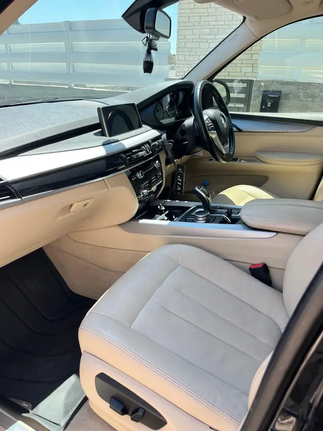 2017 BMW X5 xDrive30d — photo 5 of 8