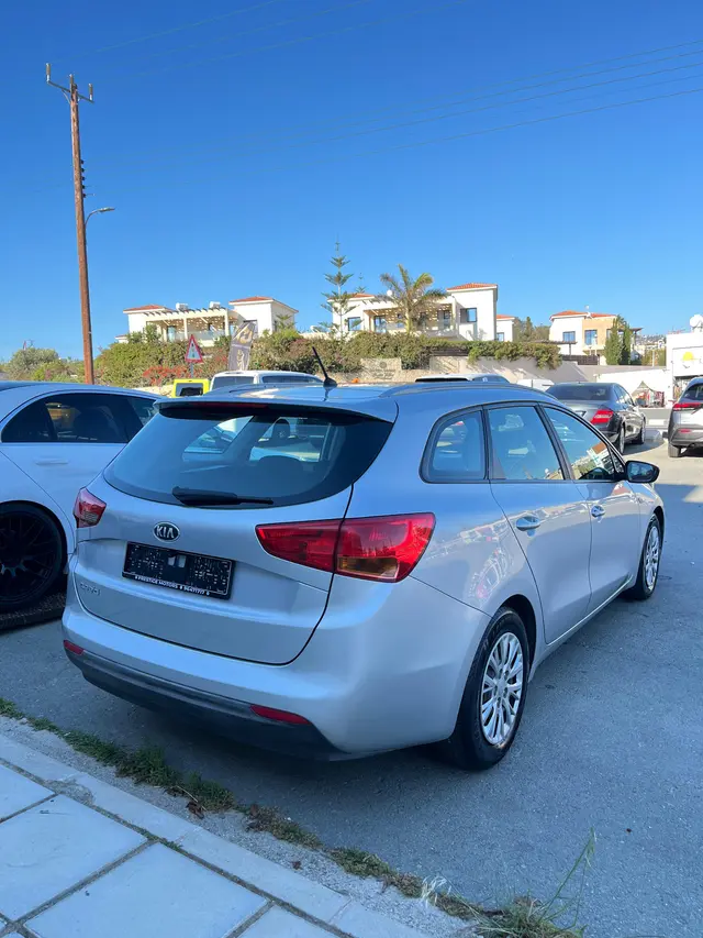 2017 Kia Ceed — photo 4 of 8