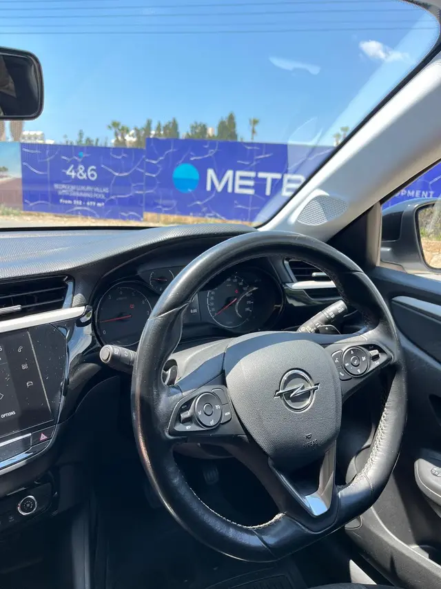 2021 Opel Corsa — photo 8 of 8