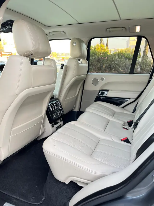 2015 Range Rover Vogue — photo 7 of 7